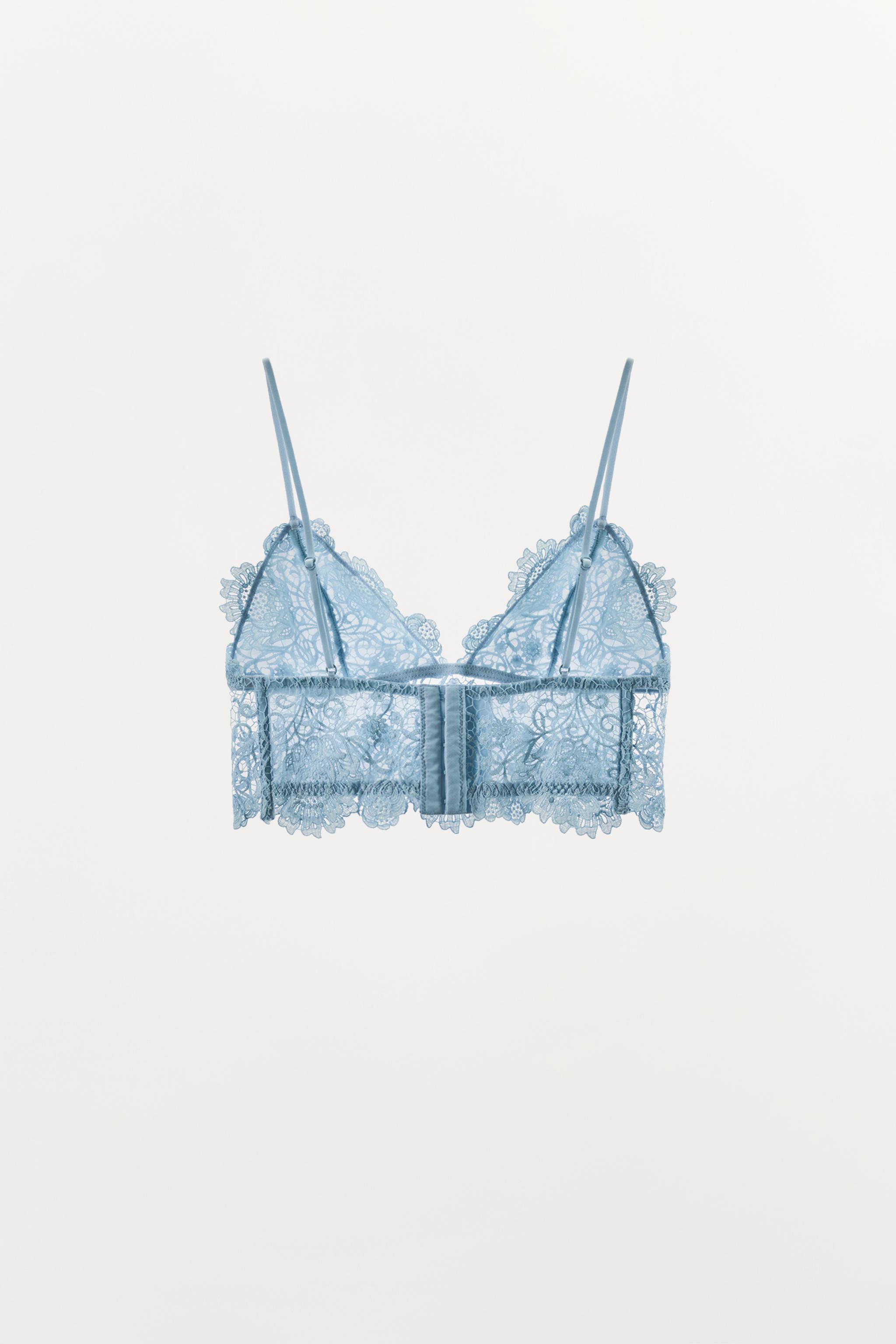 LACE TRIANGLE BRALETTE